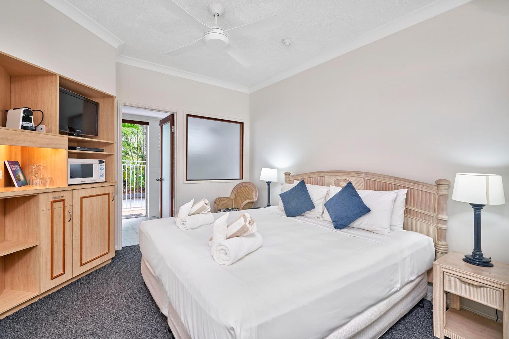 Alassio Beachfront Apartments Palm Cove Phòng bức ảnh