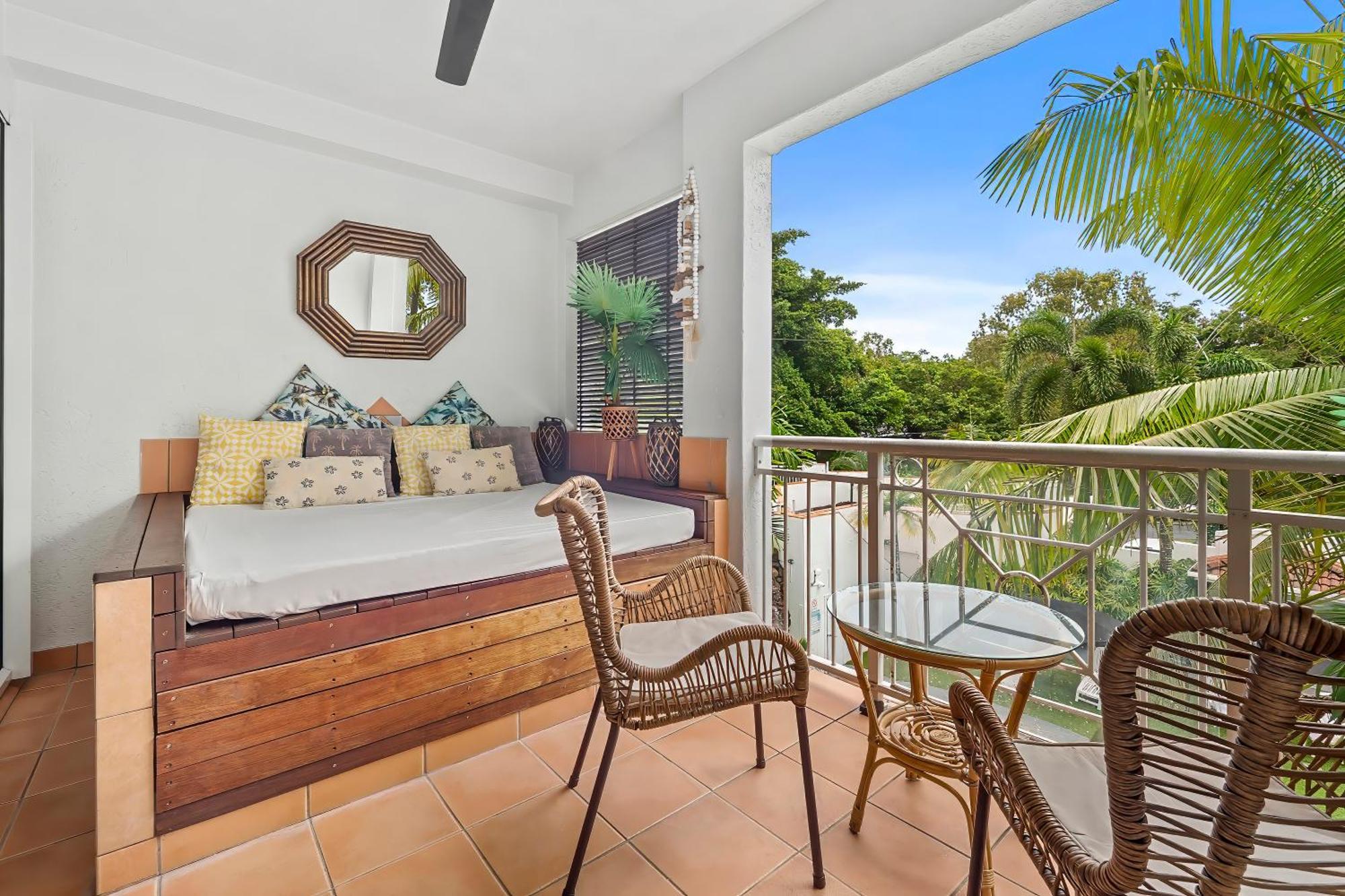 Alassio Beachfront Apartments Palm Cove Phòng bức ảnh