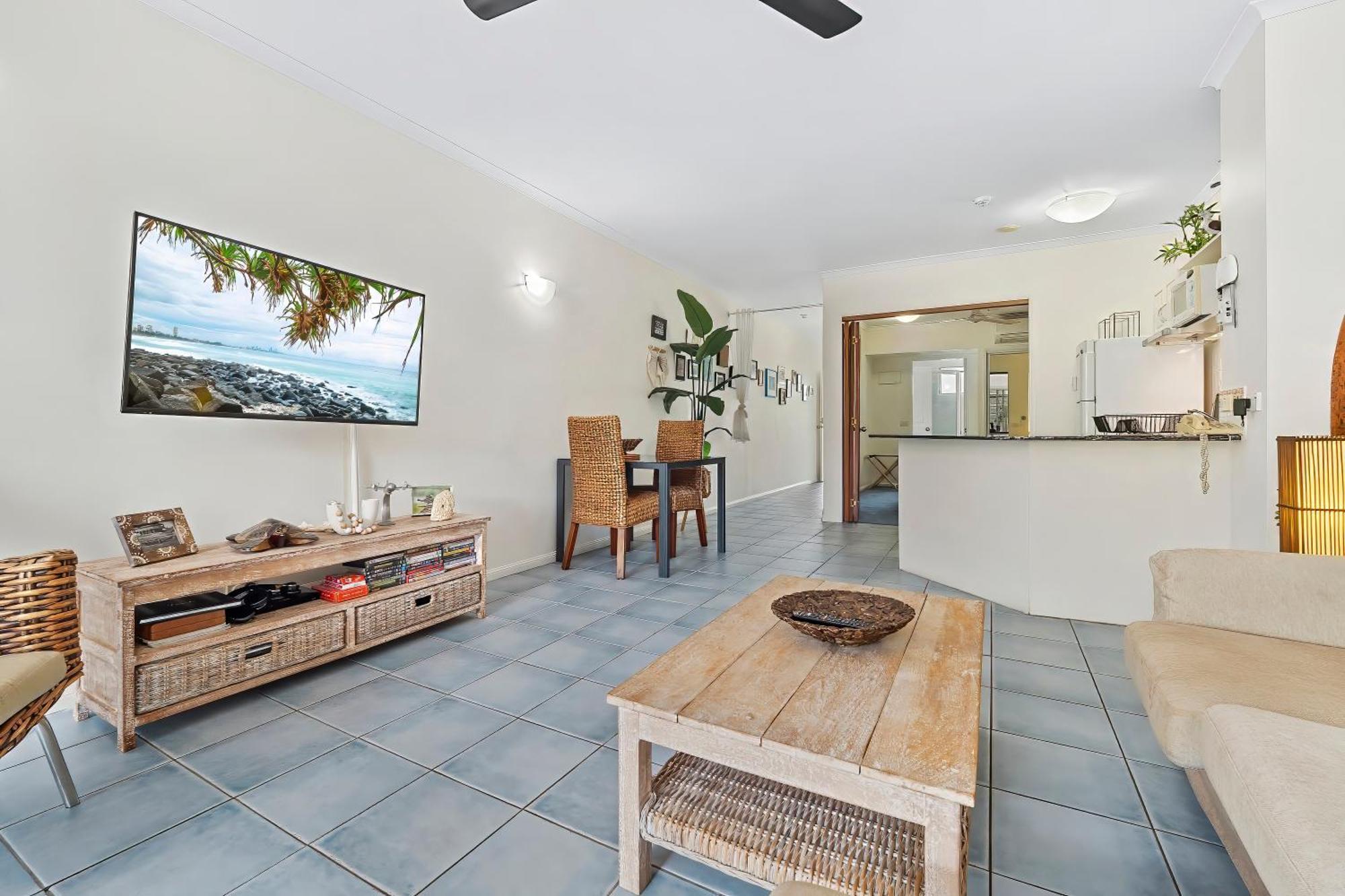 Alassio Beachfront Apartments Palm Cove Phòng bức ảnh