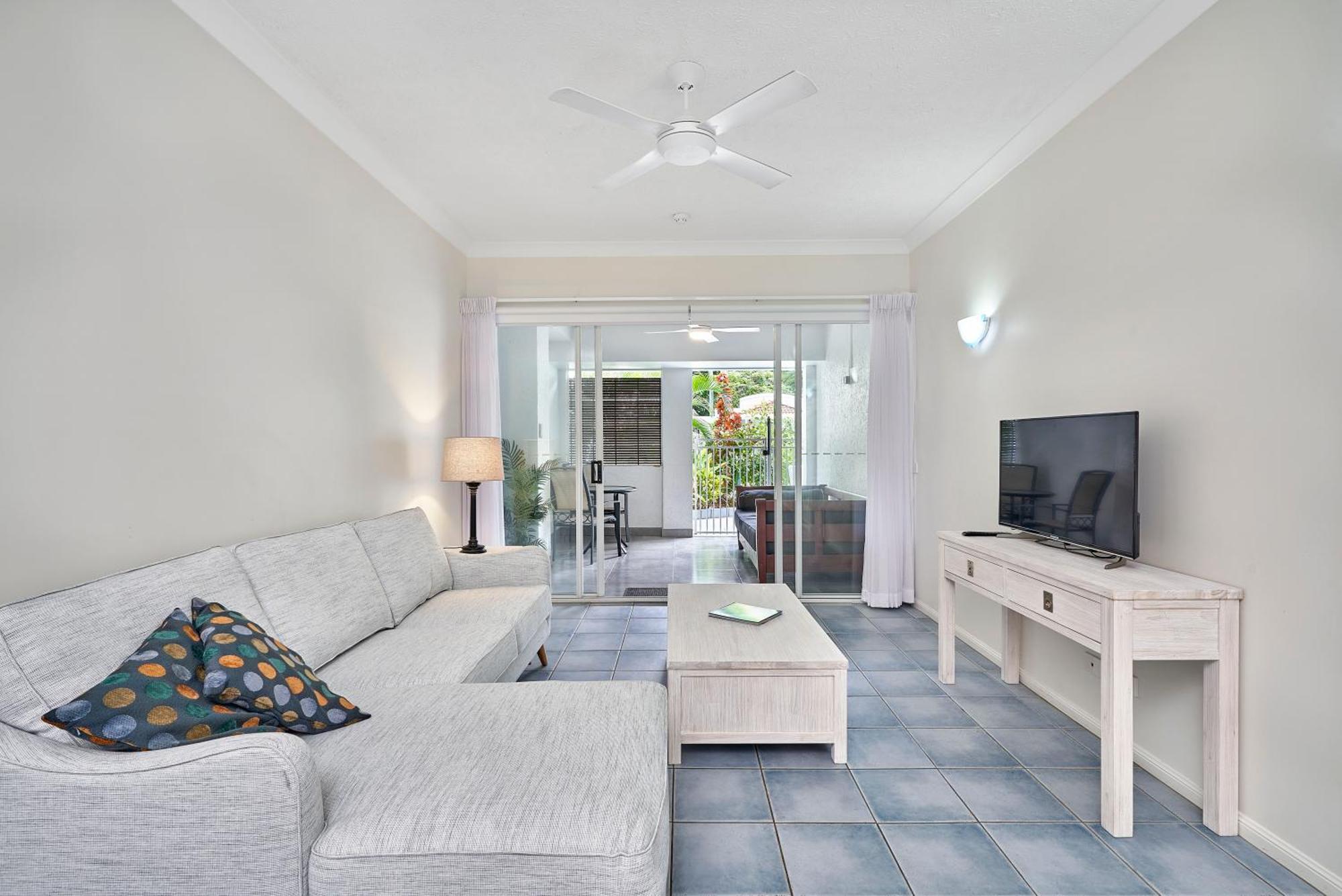 Alassio Beachfront Apartments Palm Cove Phòng bức ảnh