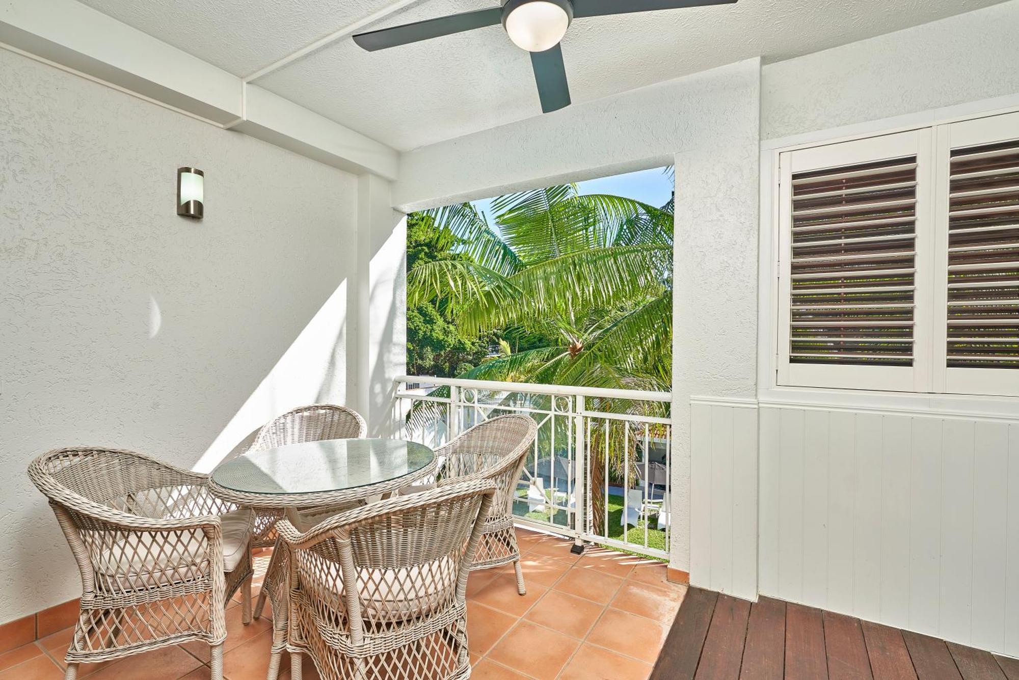 Alassio Beachfront Apartments Palm Cove Phòng bức ảnh