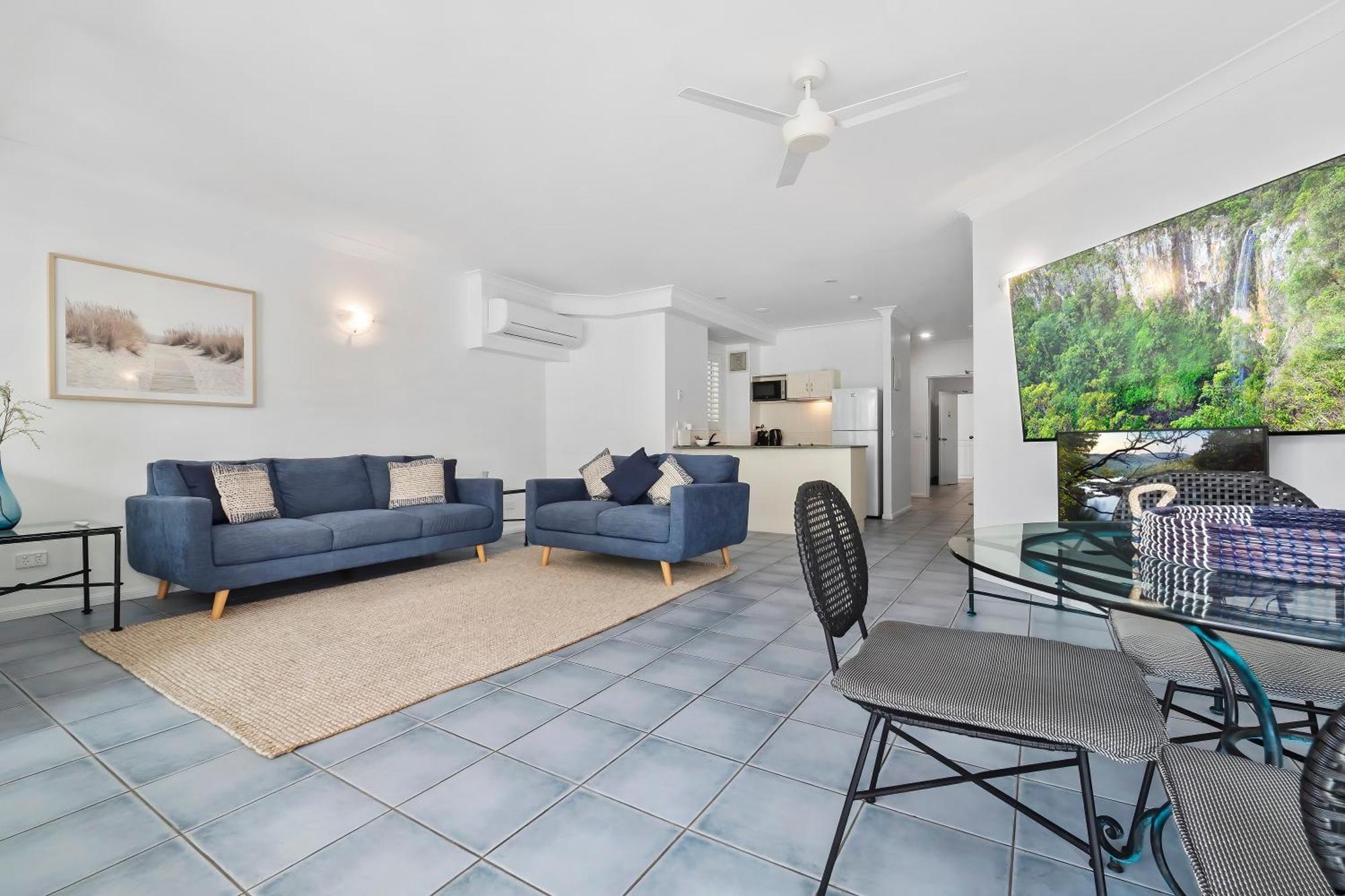 Alassio Beachfront Apartments Palm Cove Phòng bức ảnh