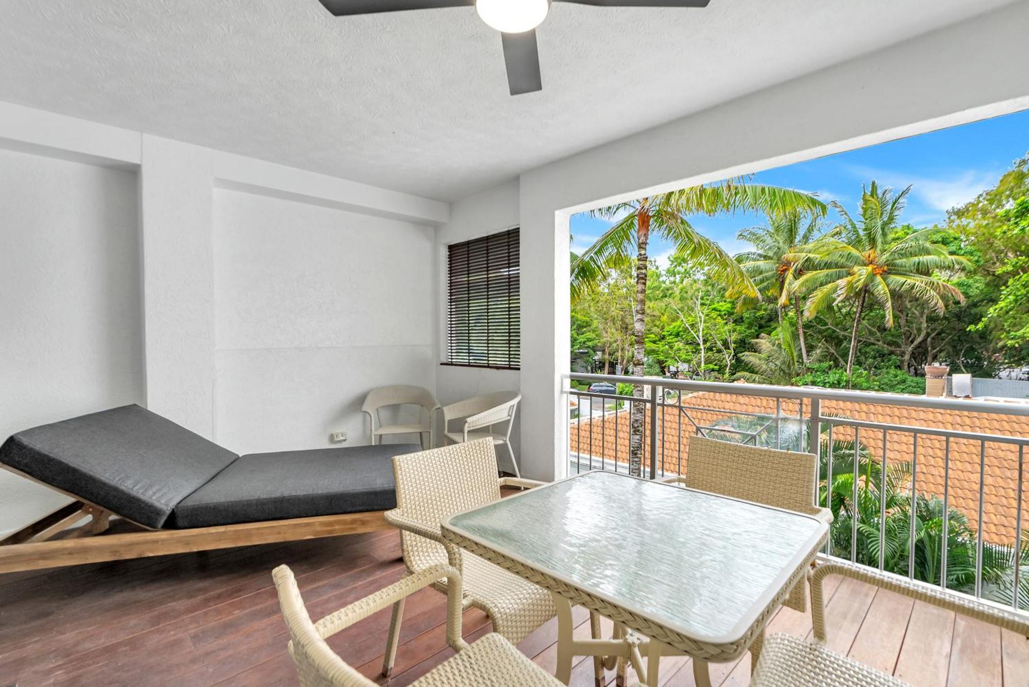 Alassio Beachfront Apartments Palm Cove Phòng bức ảnh