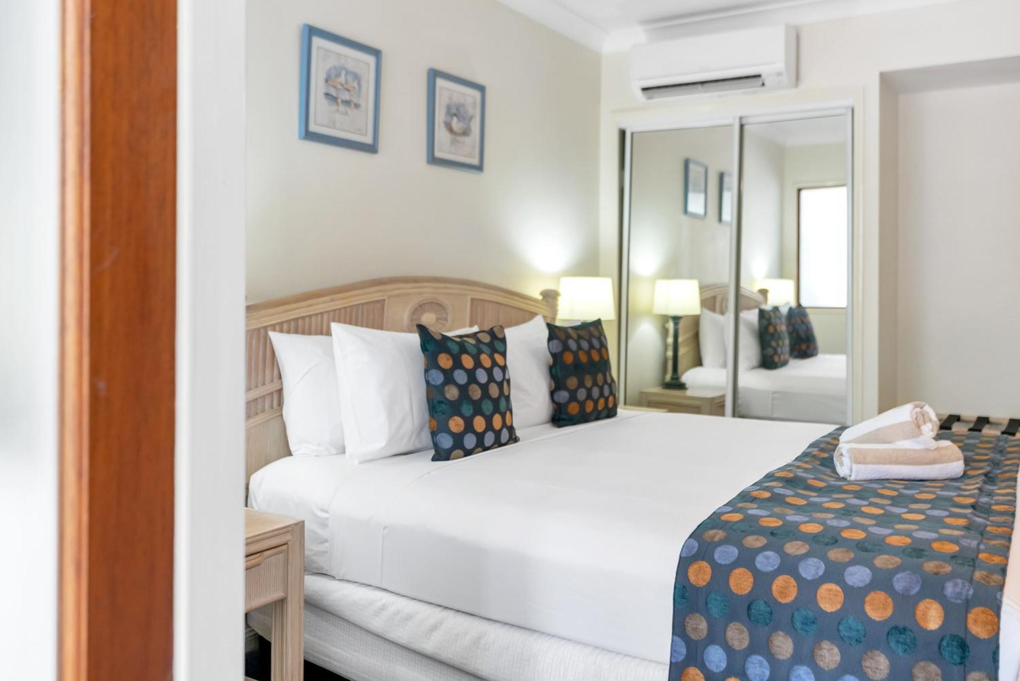 Alassio Beachfront Apartments Palm Cove Phòng bức ảnh