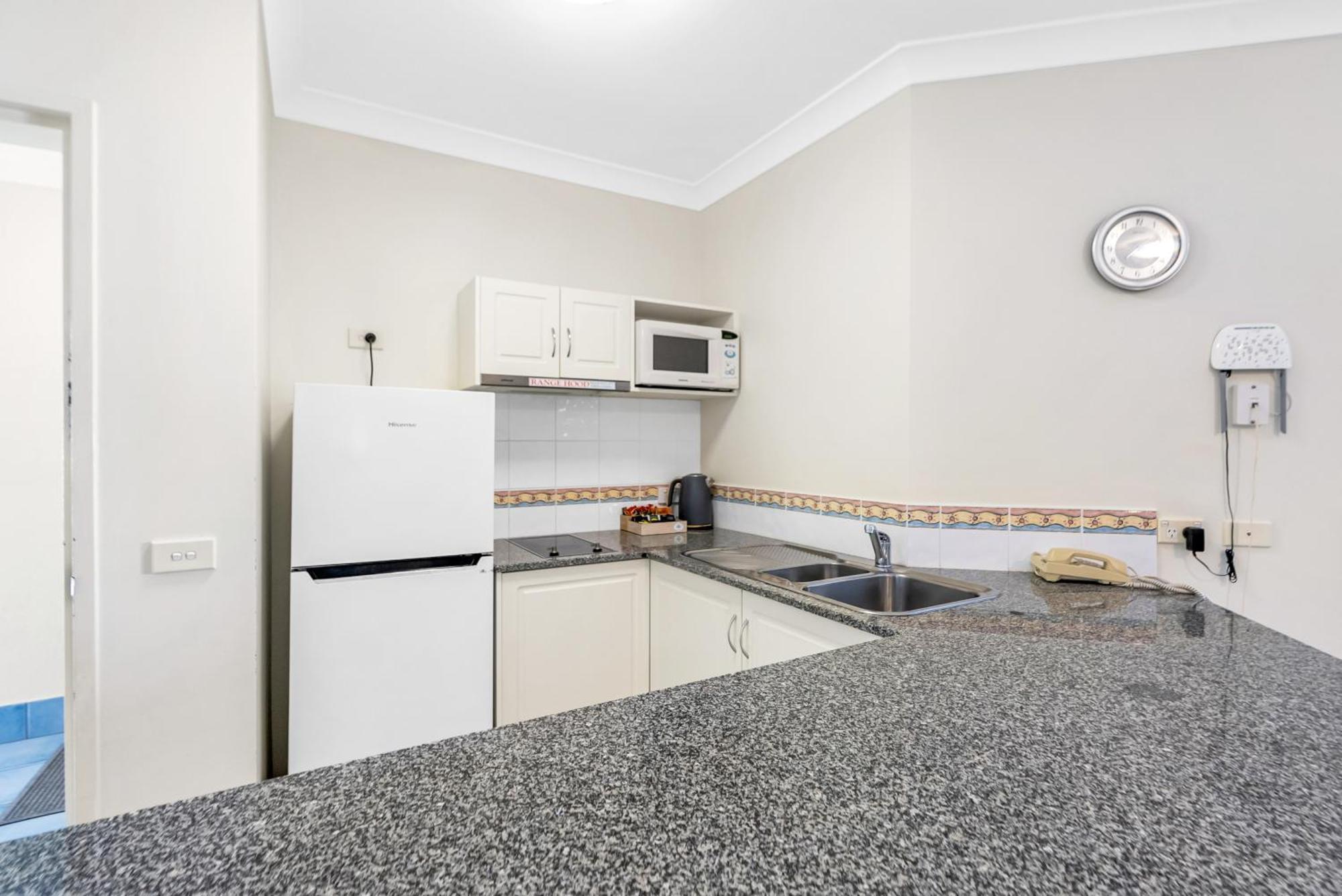 Alassio Beachfront Apartments Palm Cove Phòng bức ảnh