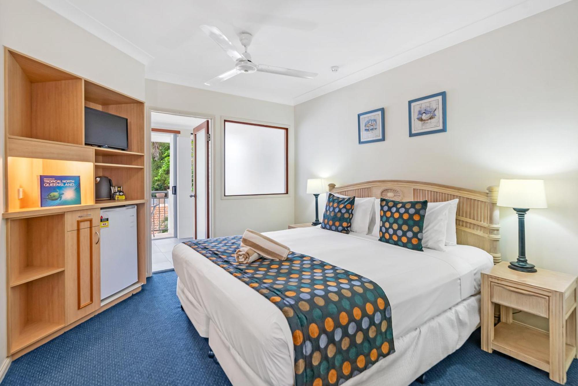Alassio Beachfront Apartments Palm Cove Phòng bức ảnh